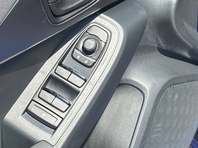Vehicle image 22 of 33