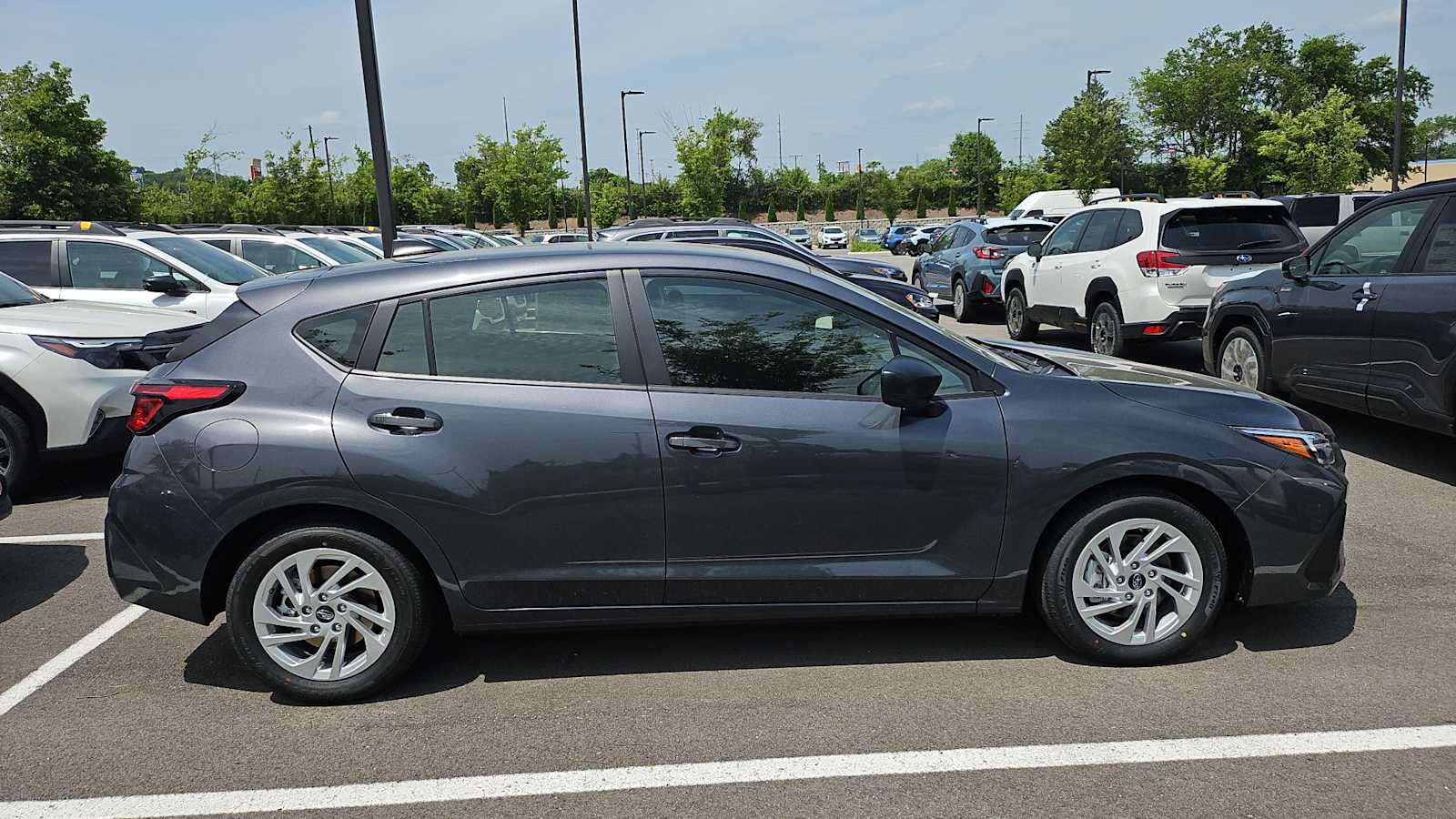 Vehicle image 5 of 28