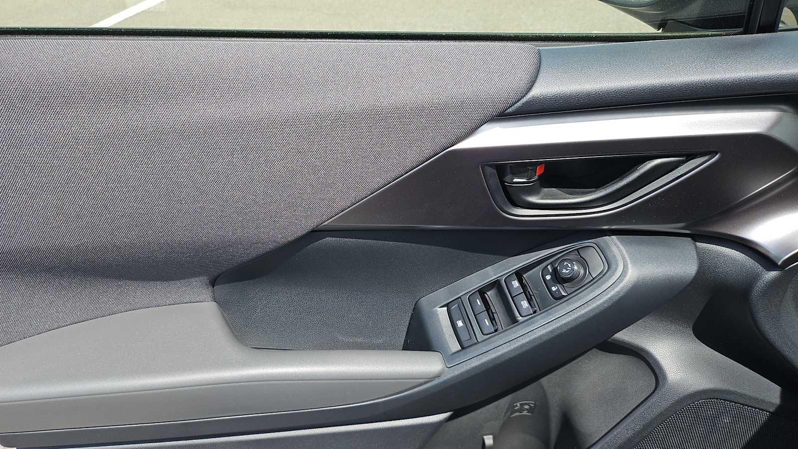 Vehicle image 10 of 28