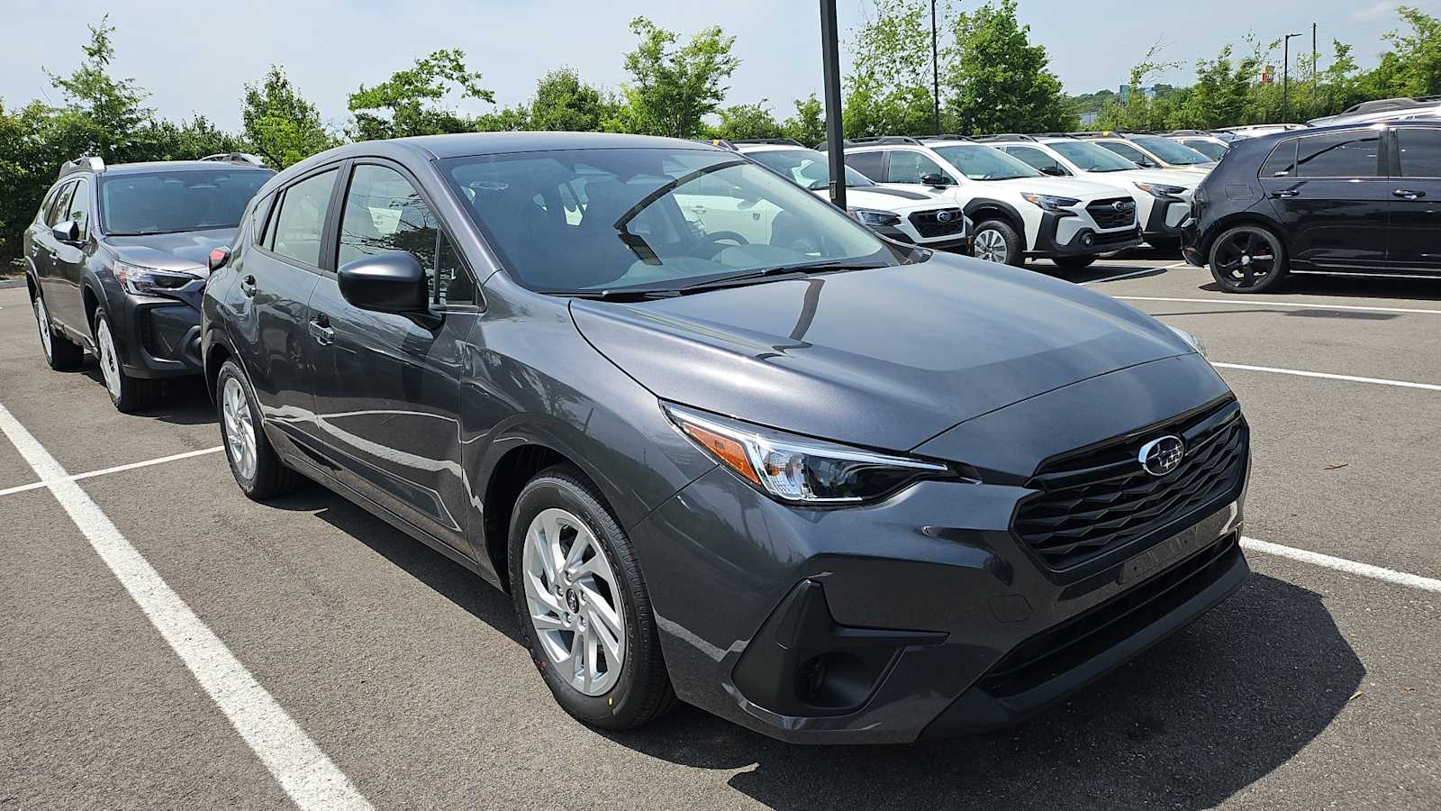 Vehicle image 4 of 28