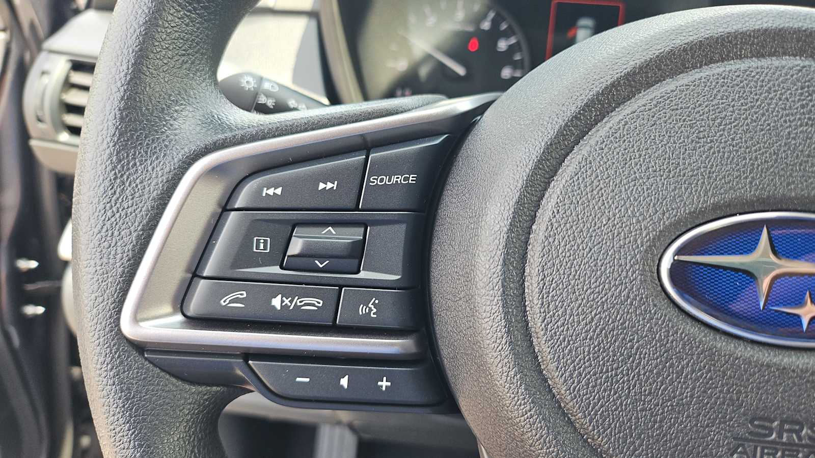 Vehicle image 21 of 28