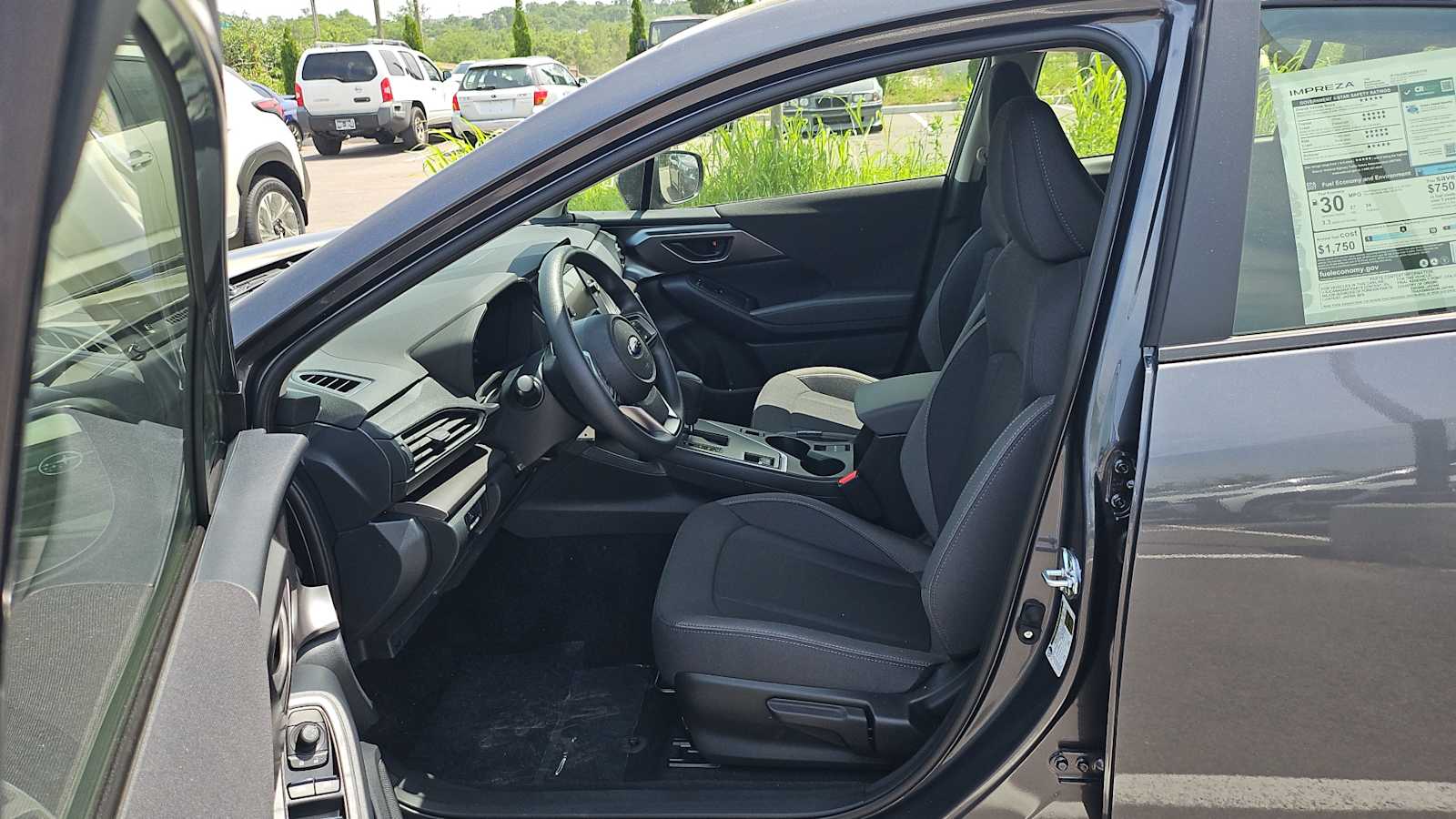 Vehicle image 11 of 28