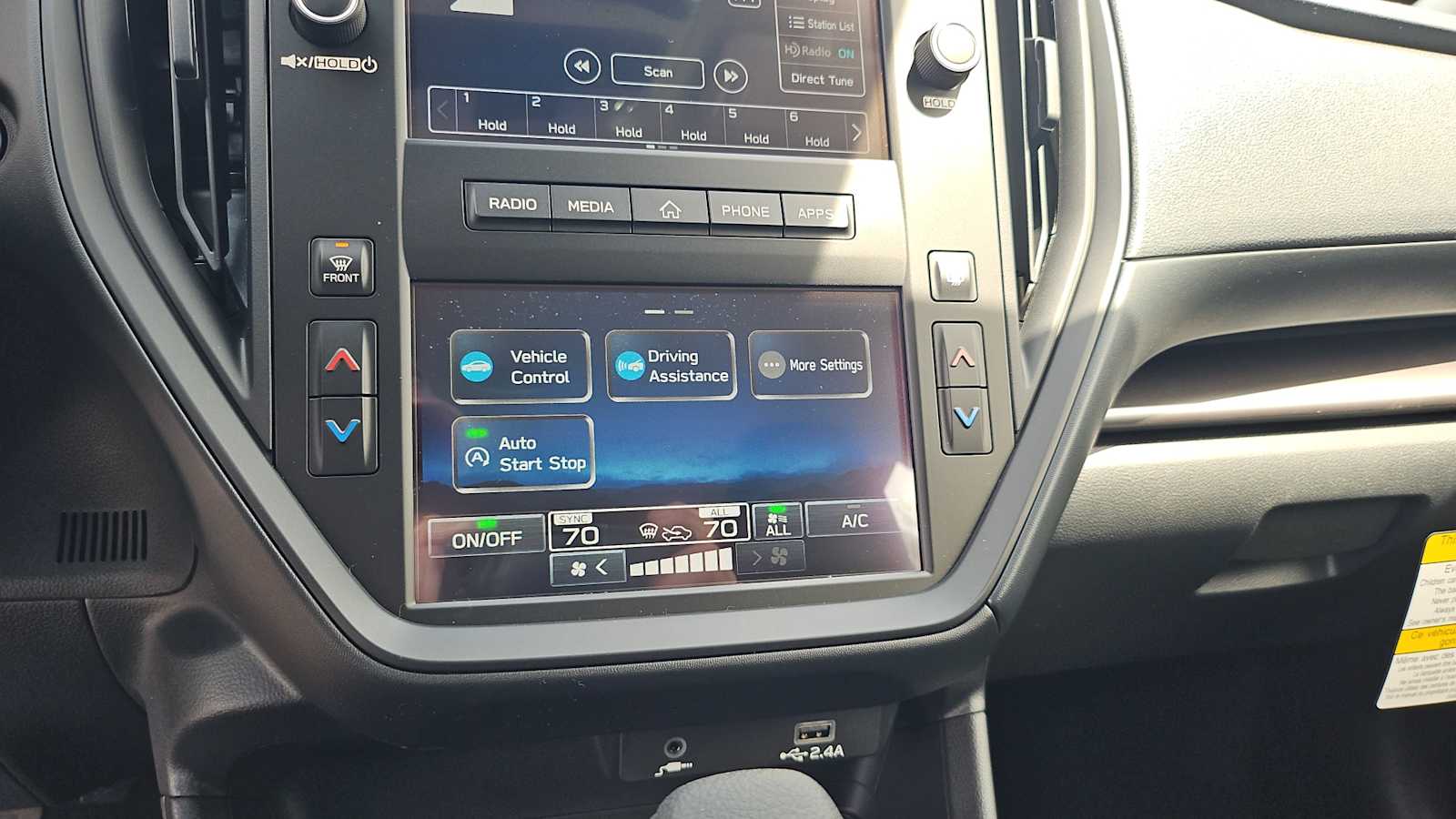 Vehicle image 24 of 28