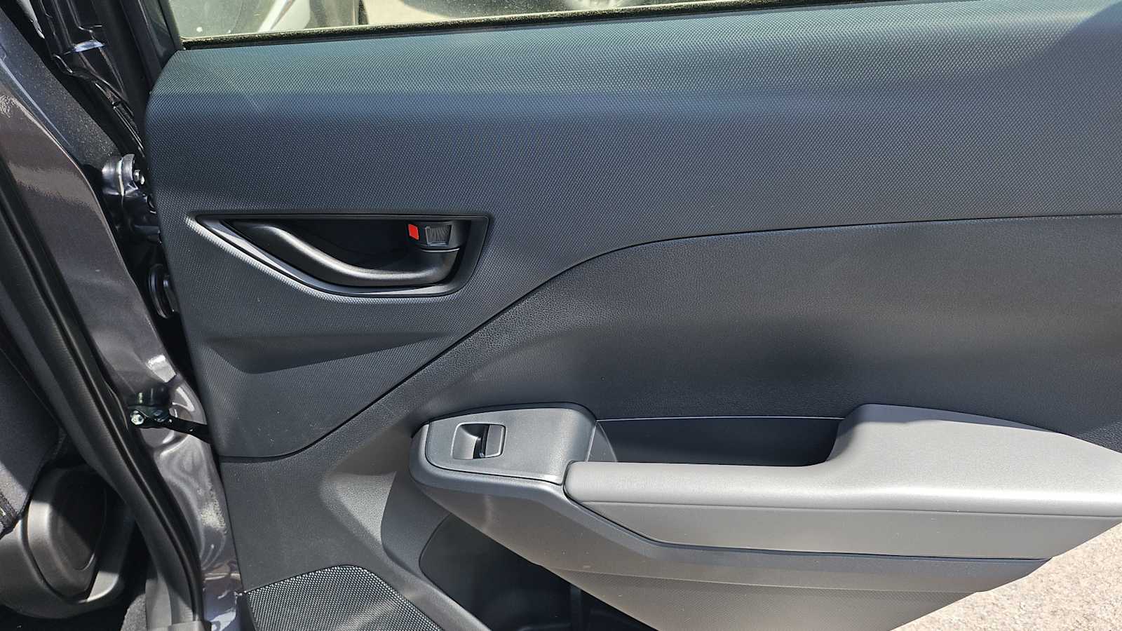 Vehicle image 18 of 28
