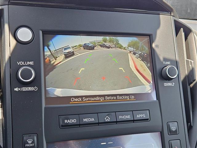 Vehicle image 14 of 17