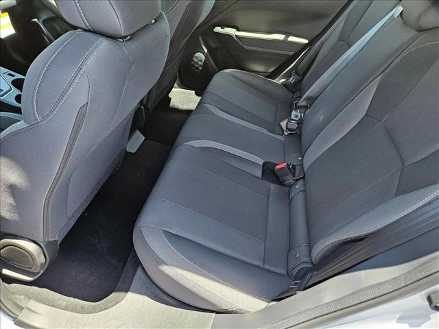 Vehicle image 10 of 17
