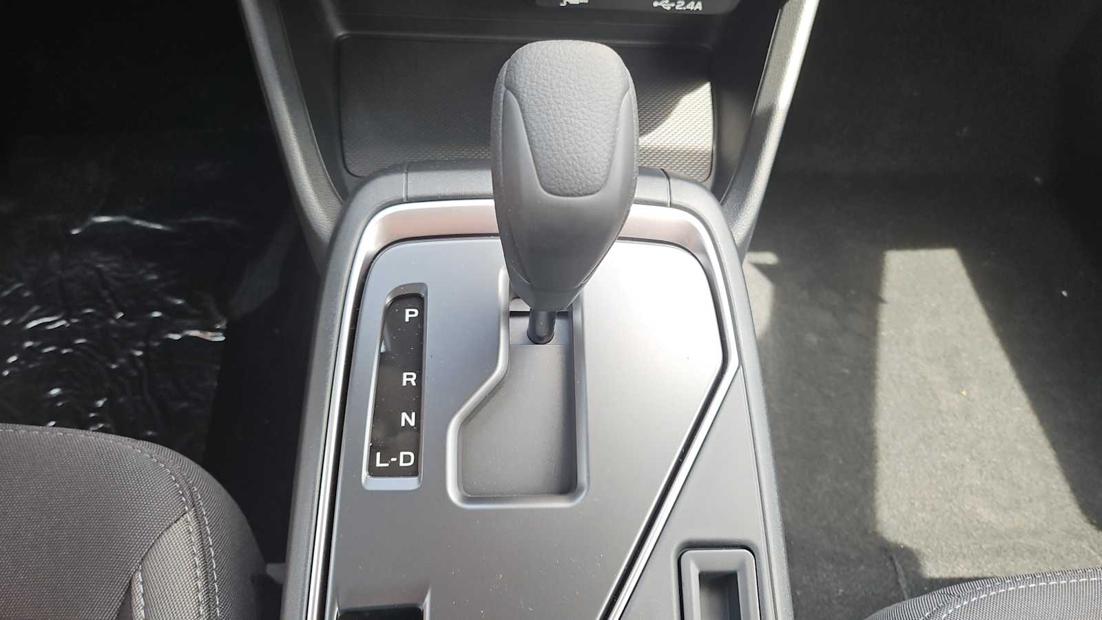 Vehicle image 28 of 30