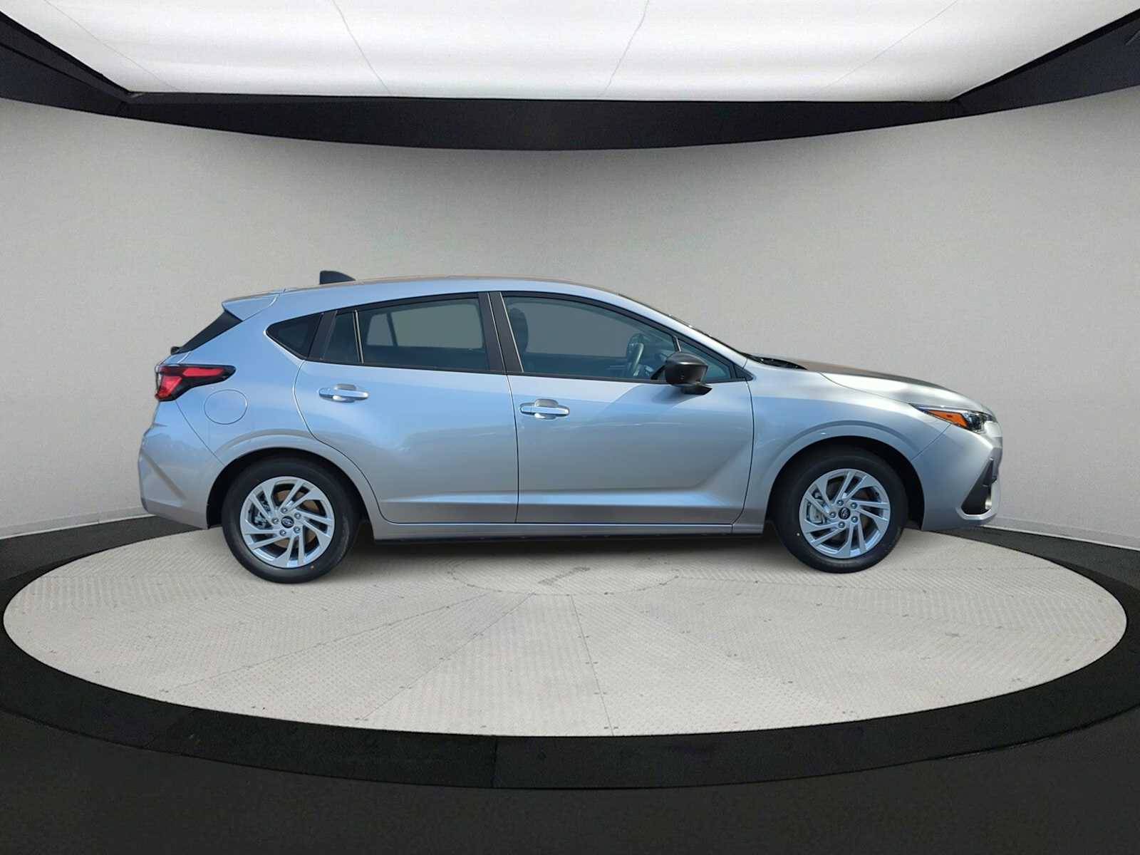 2025 Subaru Impreza Base Image 5 of 35