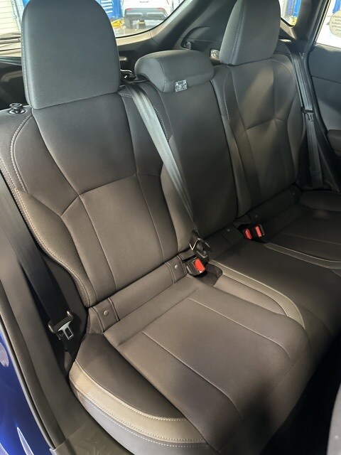 Vehicle image 36 of 44