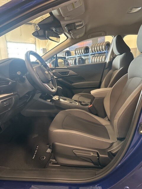 Vehicle image 18 of 44