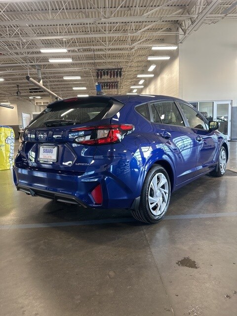 Vehicle image 10 of 44