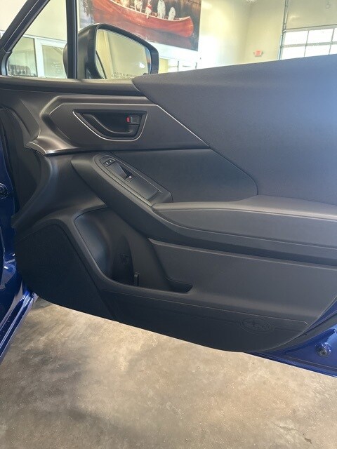 Vehicle image 38 of 44