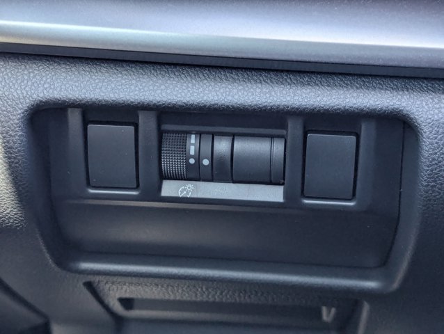 Vehicle image 20 of 24