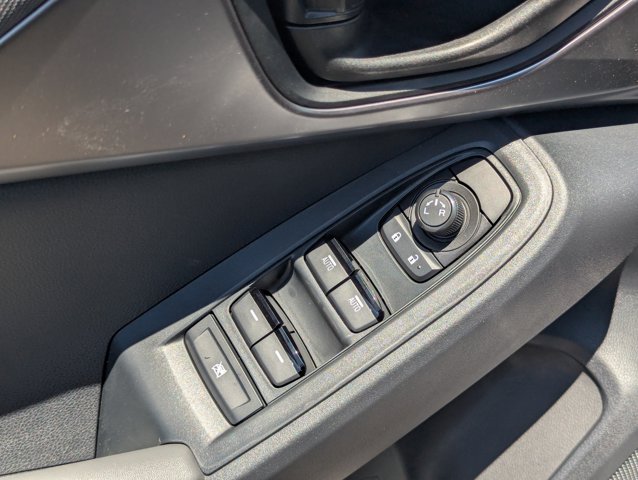 Vehicle image 19 of 24