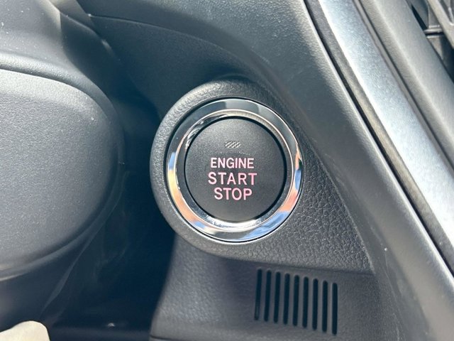 Vehicle image 27 of 33