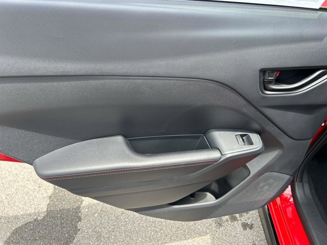 Vehicle image 17 of 33