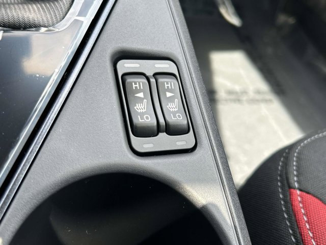 Vehicle image 31 of 33