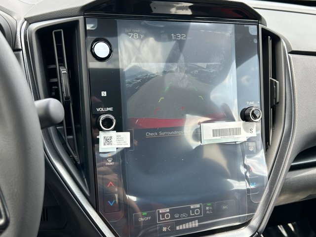 Vehicle image 28 of 33
