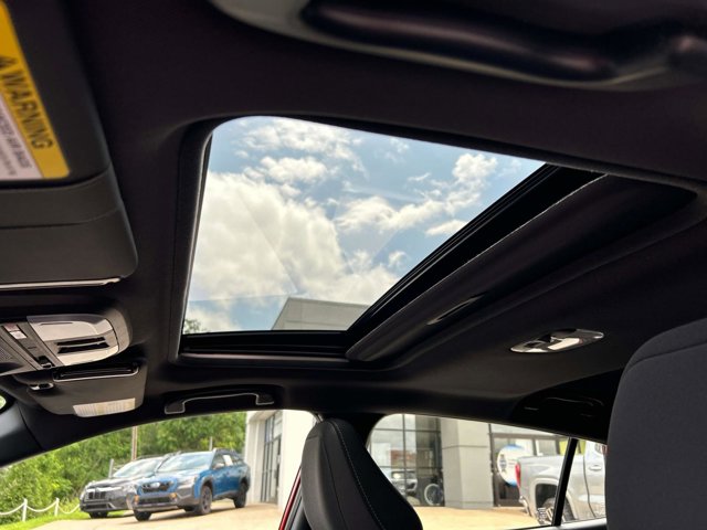 Vehicle image 24 of 33