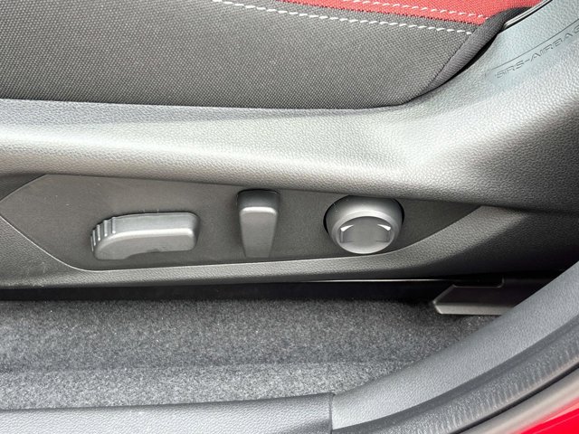 Vehicle image 23 of 33