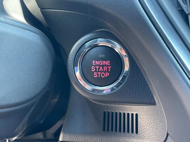 Vehicle image 33 of 39