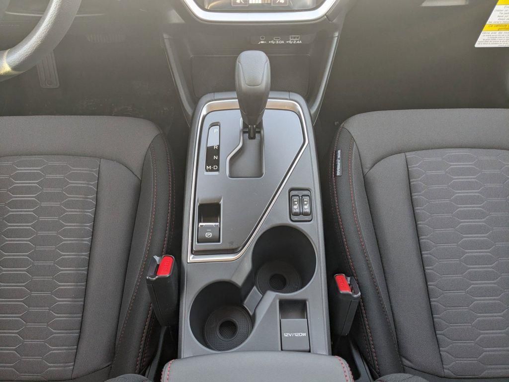 Vehicle image 17 of 32