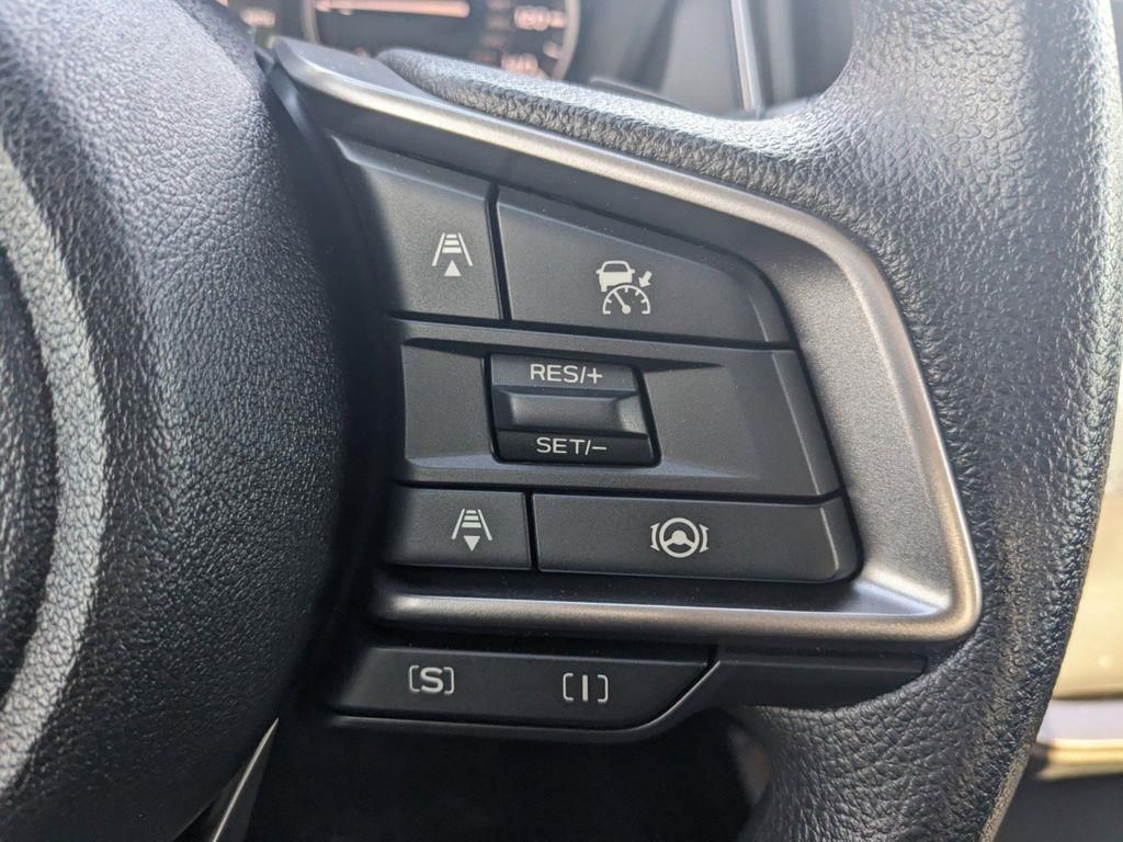 Vehicle image 26 of 32