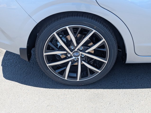 Vehicle image 10 of 24