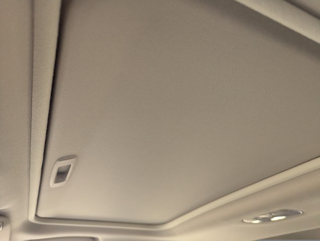 Vehicle image 19 of 24