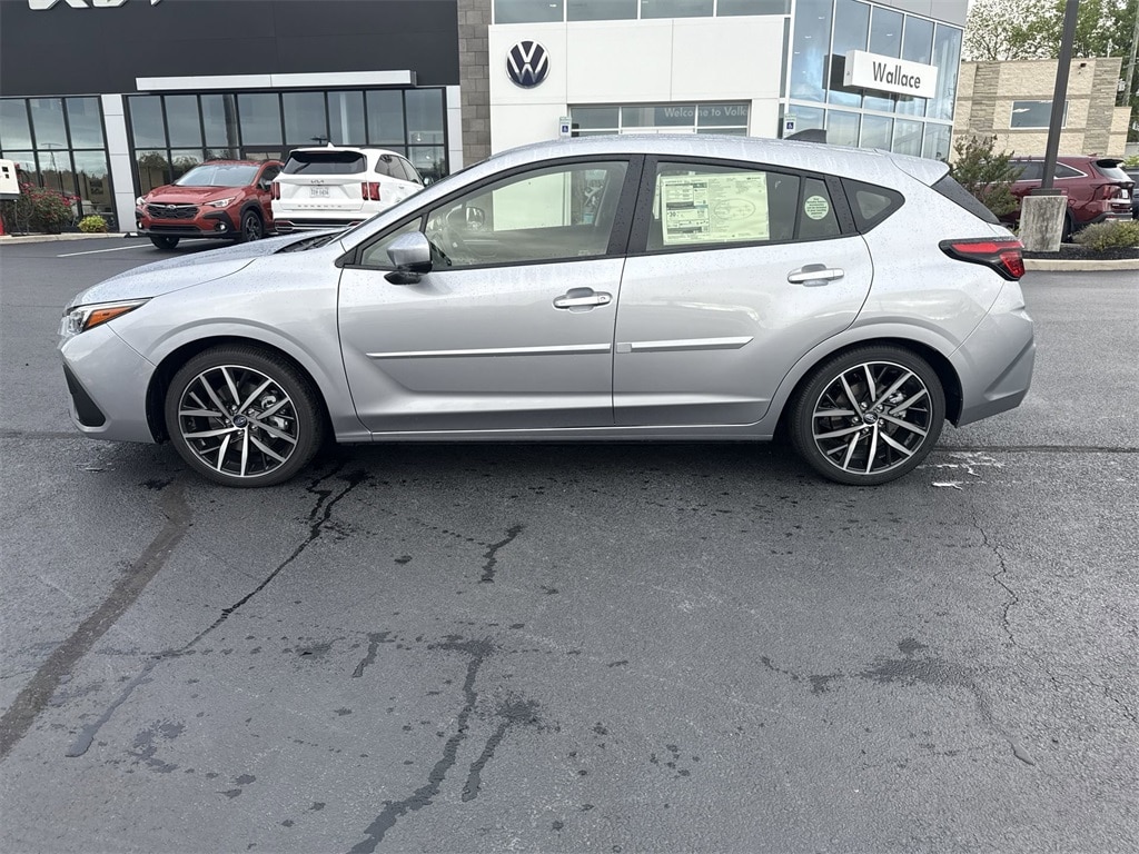 Vehicle image 4 of 39
