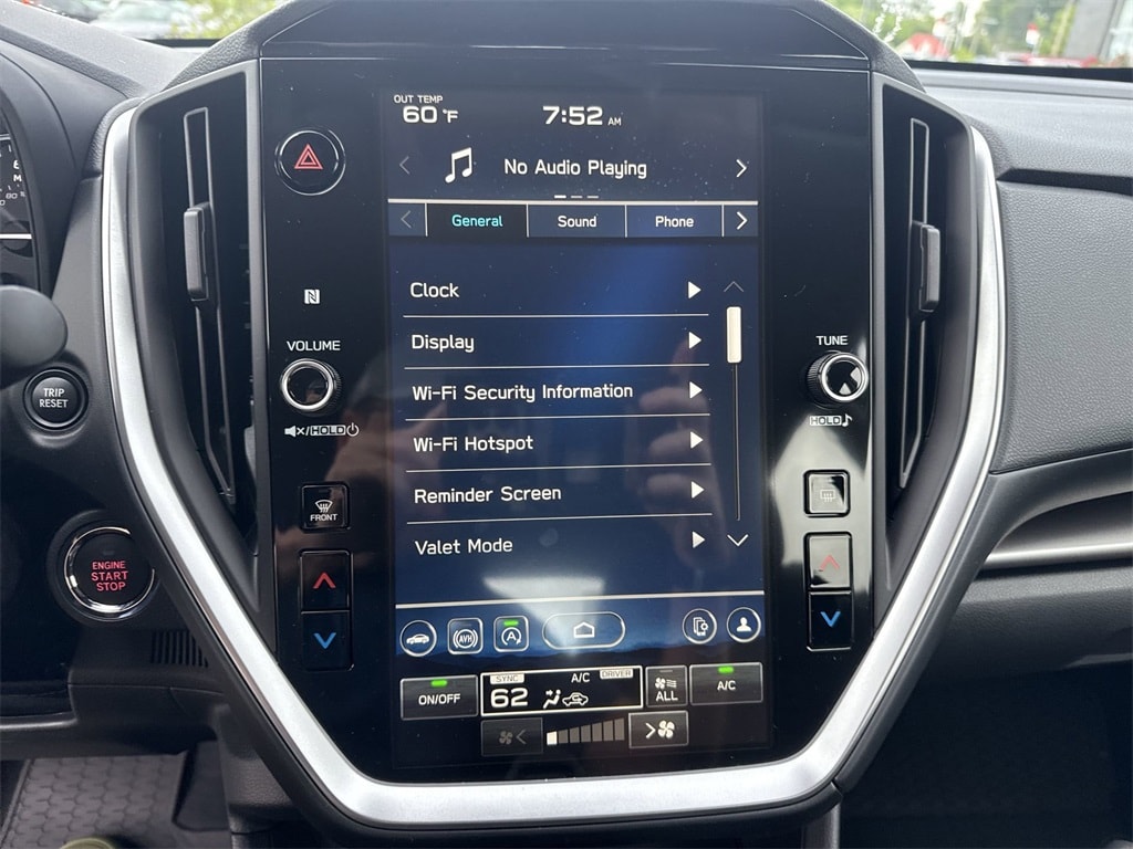 Vehicle image 11 of 39