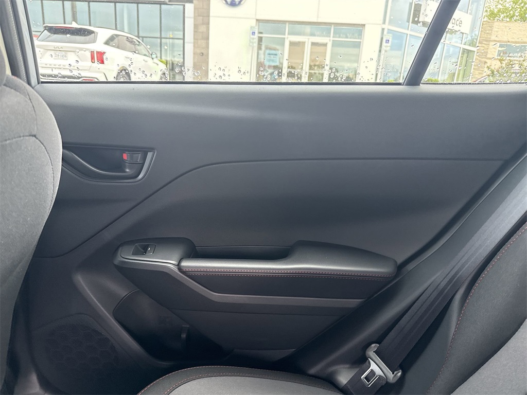 Vehicle image 23 of 39