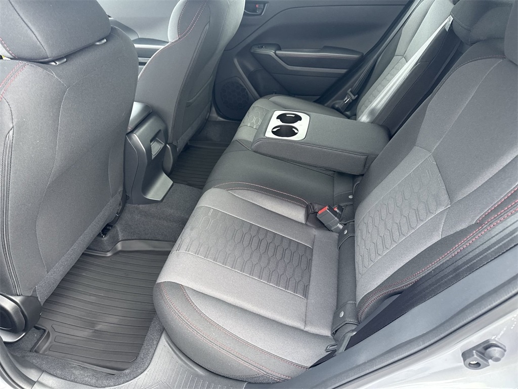 Vehicle image 25 of 39
