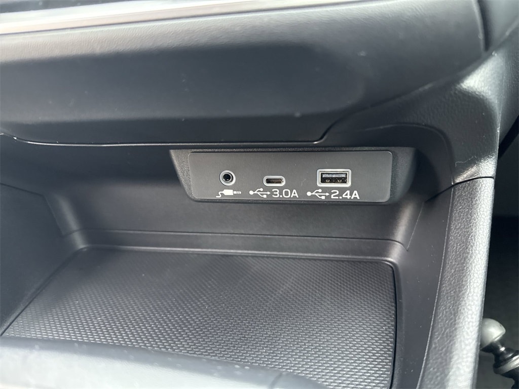 Vehicle image 28 of 39