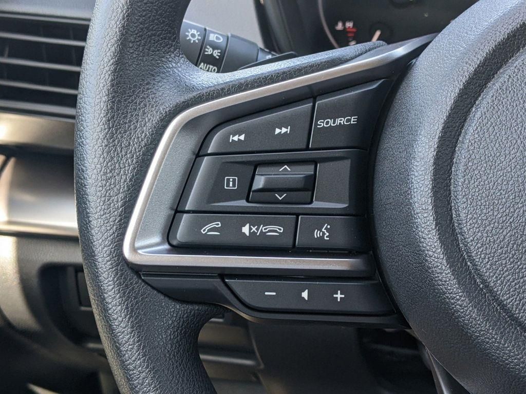 Vehicle image 21 of 24