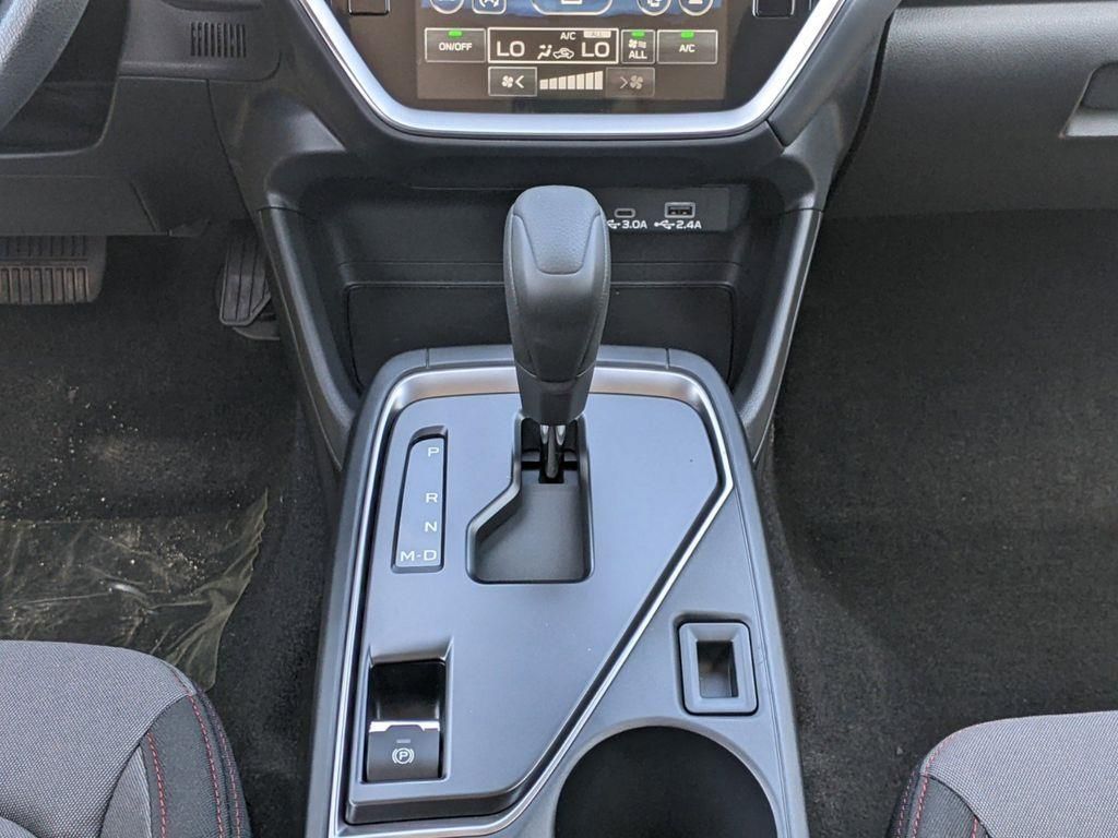 Vehicle image 17 of 24