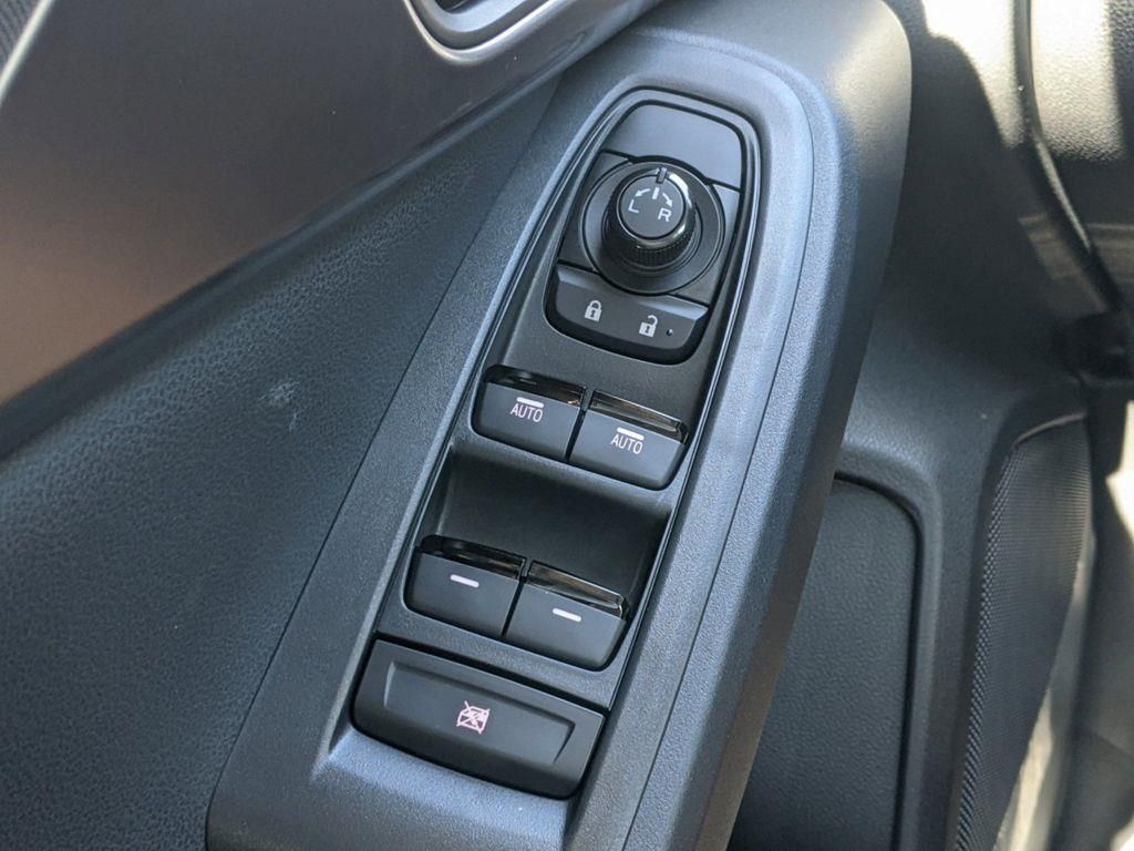 Vehicle image 20 of 24