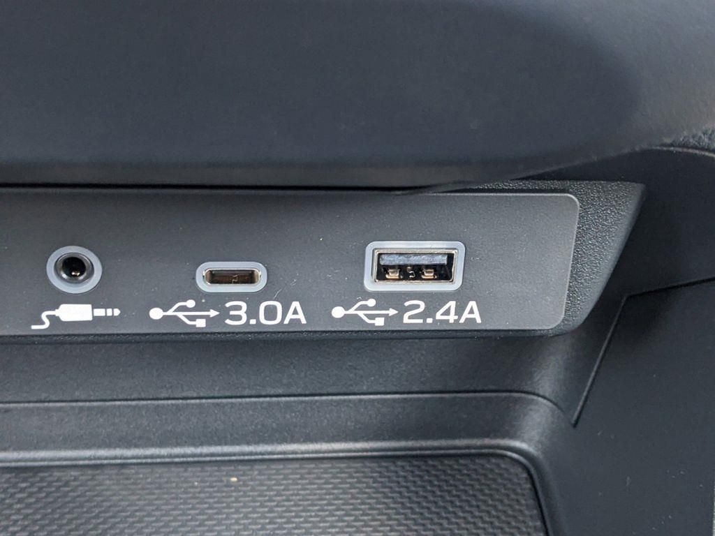 Vehicle image 19 of 24