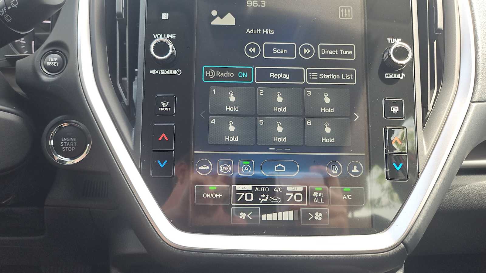 Vehicle image 26 of 30