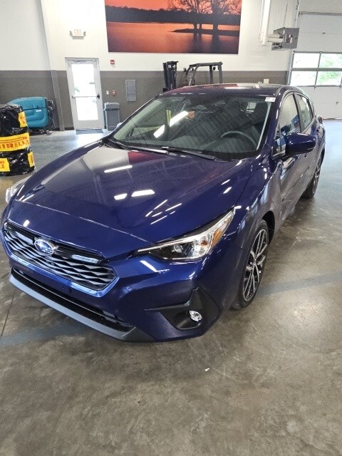 Vehicle image 4 of 38