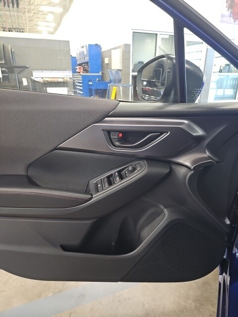 Vehicle image 16 of 38