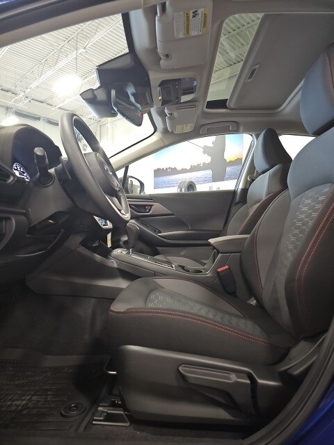 Vehicle image 17 of 38