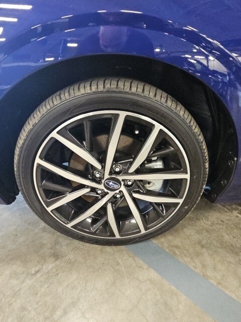 Vehicle image 37 of 38