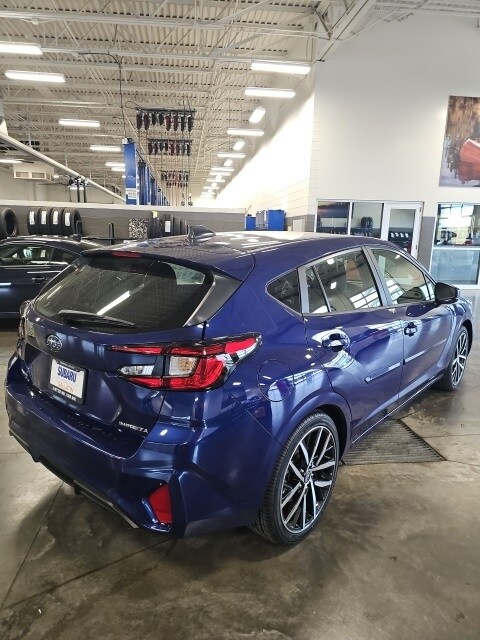 Vehicle image 9 of 38
