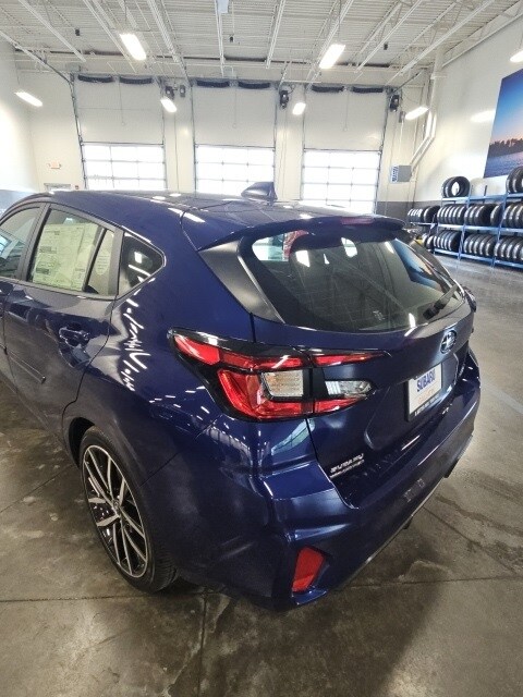 Vehicle image 13 of 38