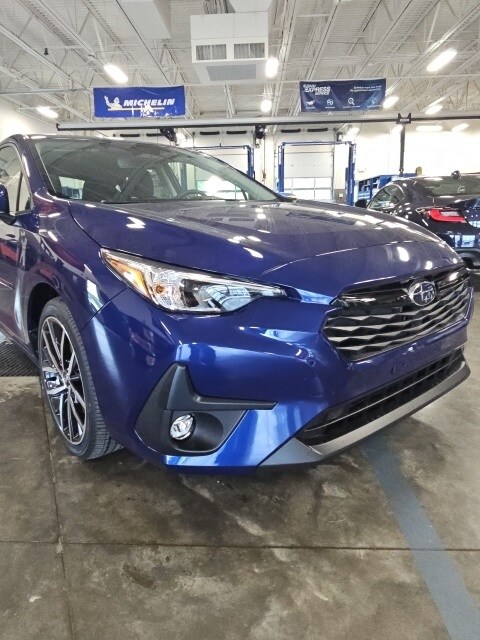 Vehicle image 8 of 38