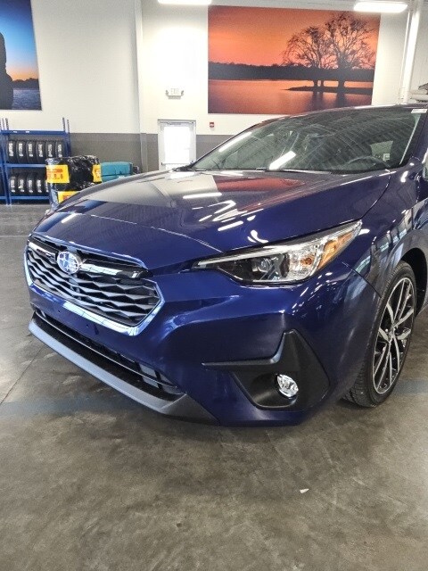 Vehicle image 5 of 38