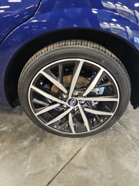 Vehicle image 36 of 38