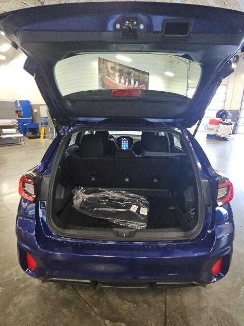 Vehicle image 28 of 38