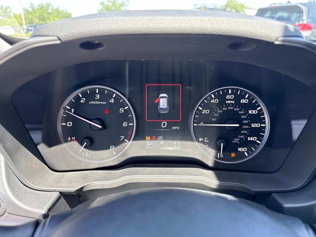 Vehicle image 28 of 32